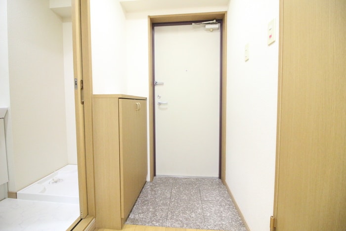 玄関 アヴニール・カルティエ