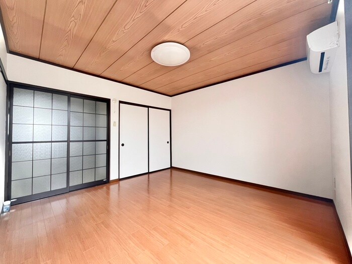 居室 プレーンハイツ