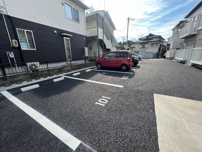 駐車場 エステ－トピアさい