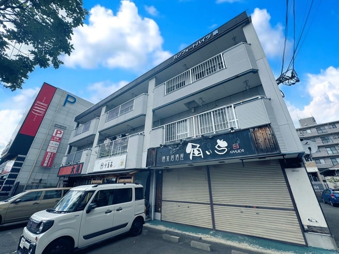 エントランス部分 カンフォ－トハイツ泉