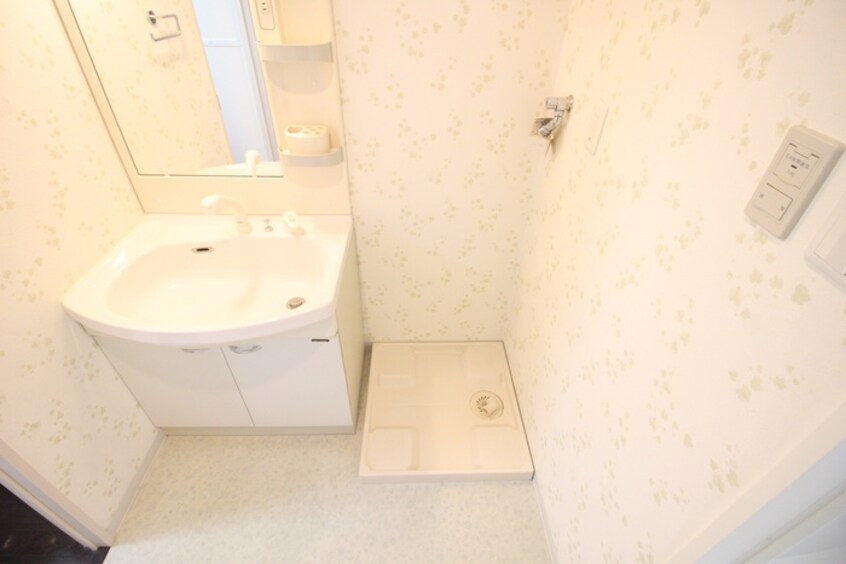 洗濯機置場 ヴィアーレ勾当台Ⅱ