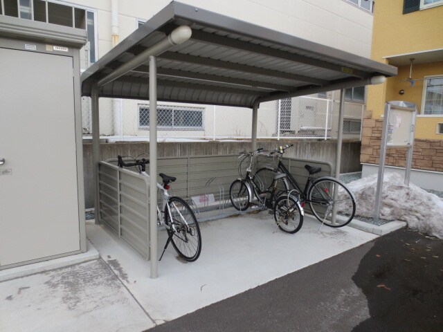 駐輪場 ティアラコ－ト