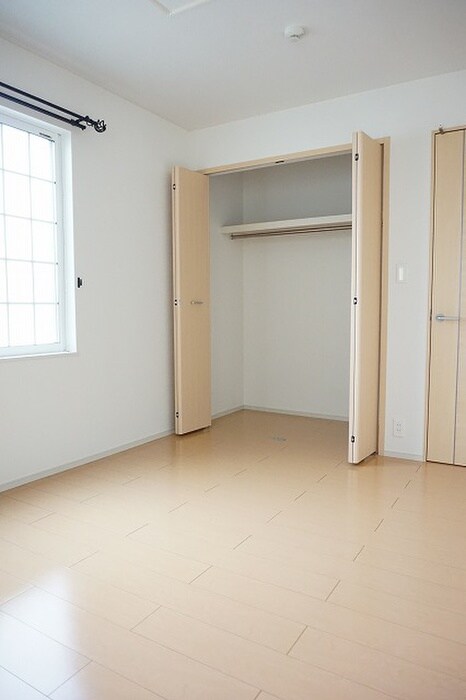 収納 ティアラコ－ト