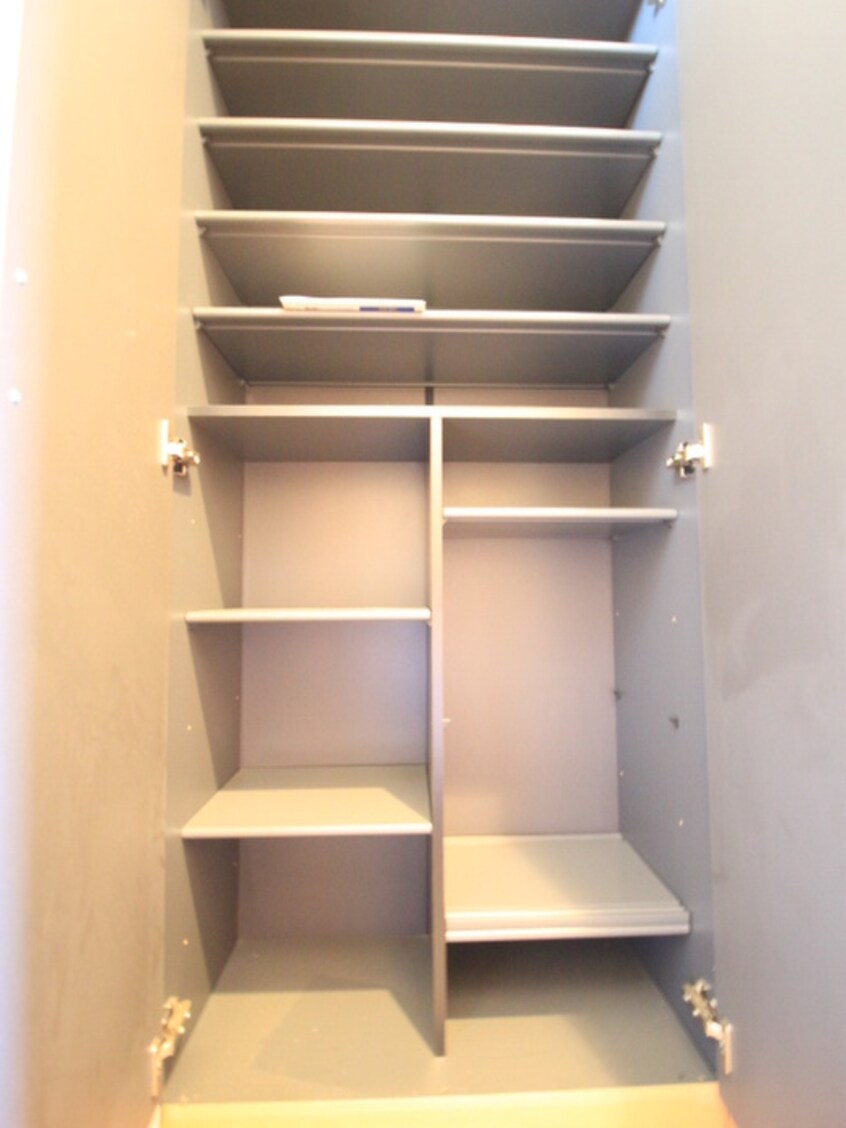 靴箱 エスポワ－ル・シャト－愛子Ⅲ