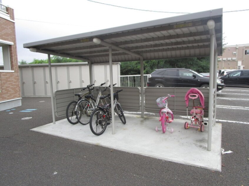 駐輪場 シュガーハウス