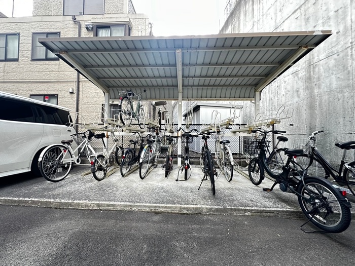 駐輪場 ＨＩＫＯハイツ