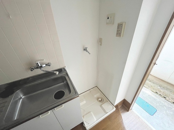 洗濯機置場 Ｃｏｒｎｅｌ　Ｄｏｒｍ