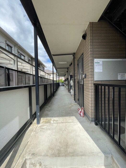 エントランス部分 セピアコ－ト