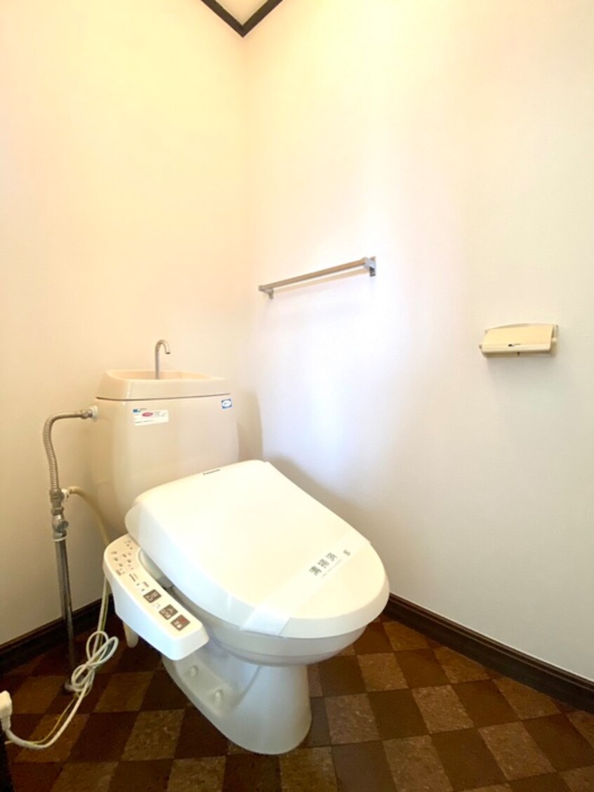 トイレ カ－サ藤(3号室･5号室)