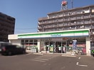 ファミリーマート　(コンビニ)まで900m リブリ・クレールコートⅡ