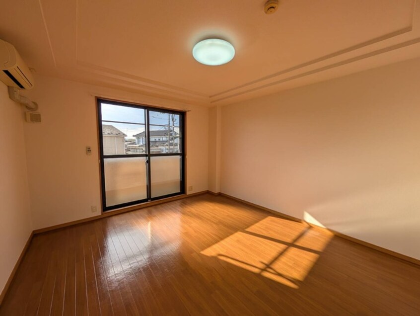 居室 ビュ－パ－トＫ