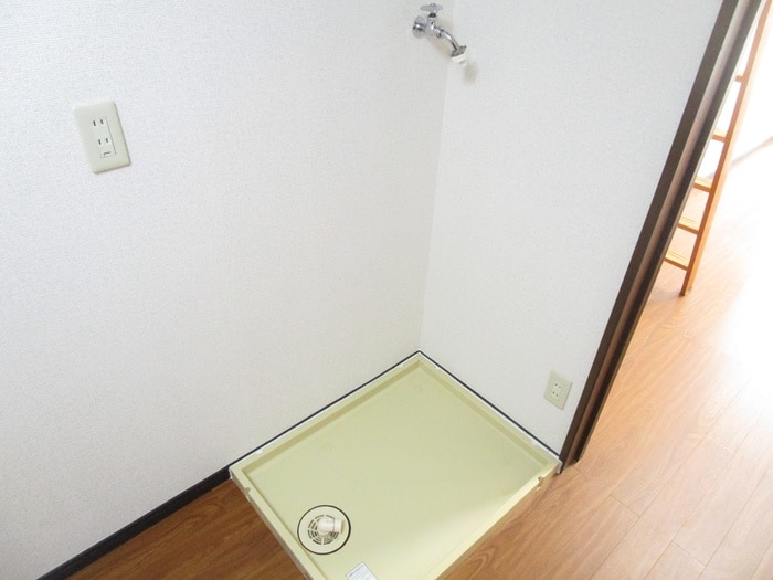 洗濯機置場 ドミールＳＵＺＵＫＩ