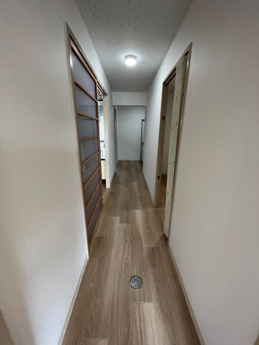 廊下 サンプラザ子平町