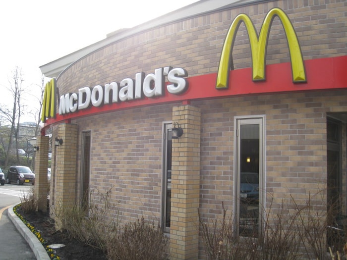 マクドナルド仙台黒松店(ファストフード)まで850m メゾンパ－クみずほ台