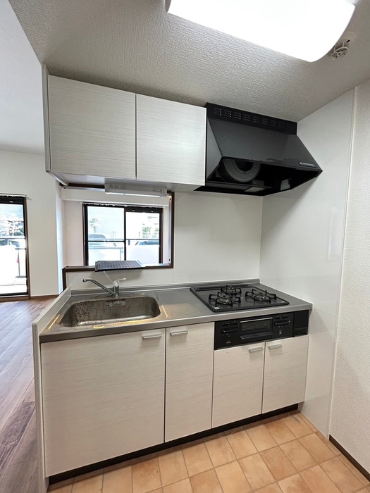 キッチン ウィスタリアⅢ