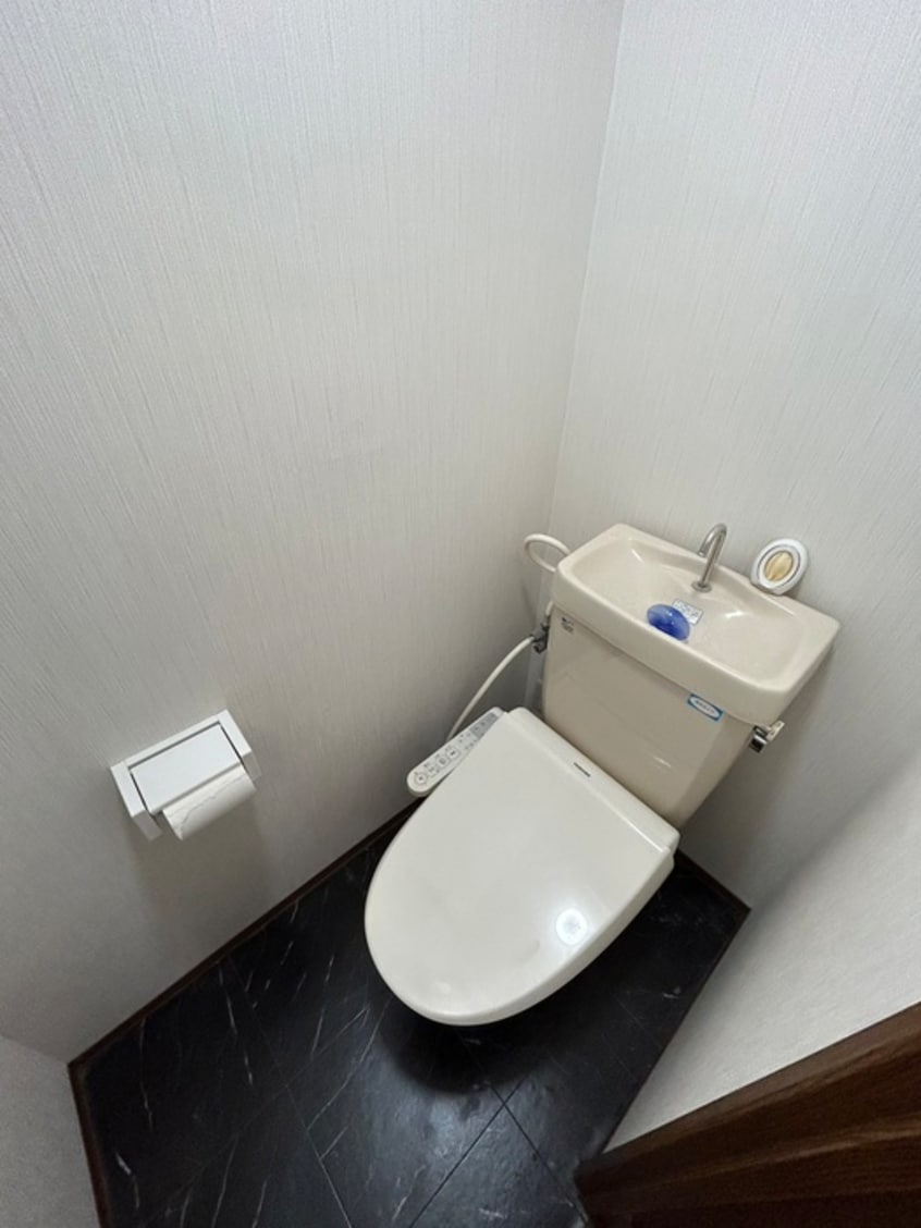 トイレ ウィスタリアⅢ