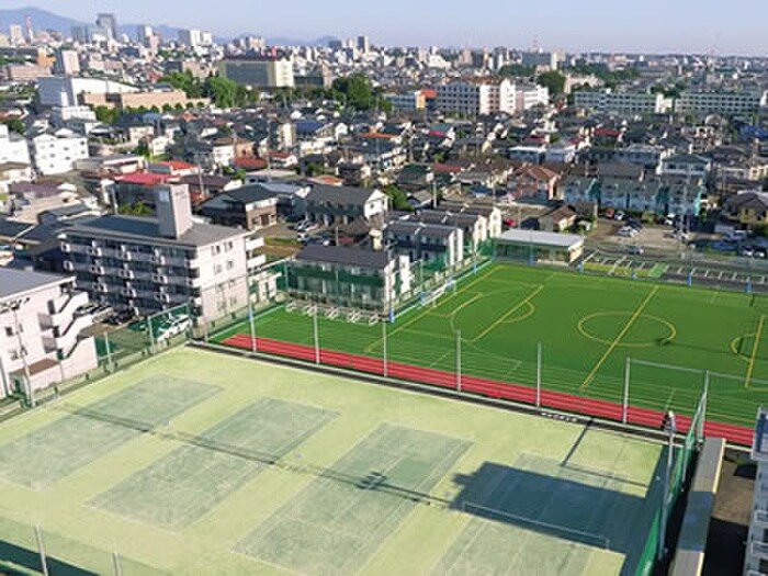 聖ウルスラ学院南小泉(高等学校/高等専門学校)まで120m 第一吉田店マンション