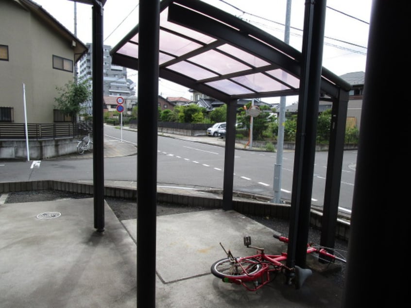 駐輪場 ハイツ楓