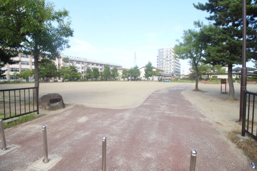 栄公園(公園)まで300m ドルチェ栄