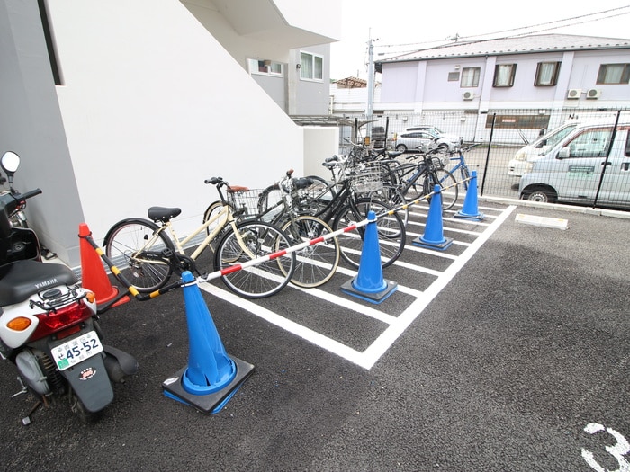 駐輪場 アスコット八幡