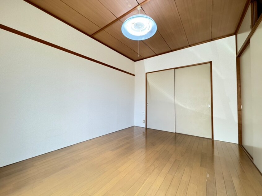 居室 伊藤ハイツ