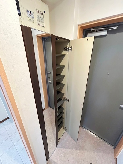 靴箱 青葉勾当台ビル