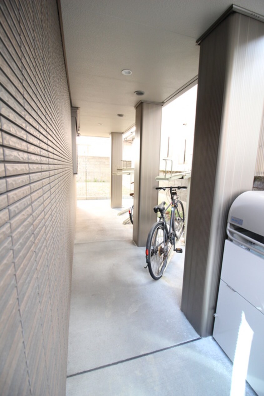 駐輪場 marino上杉