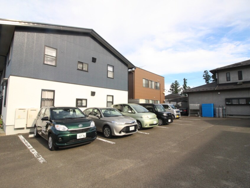 駐車場 クレールコートⅡ号館