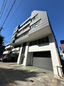 丸繁ビルの外観