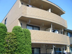 ナヴィール萩3号館