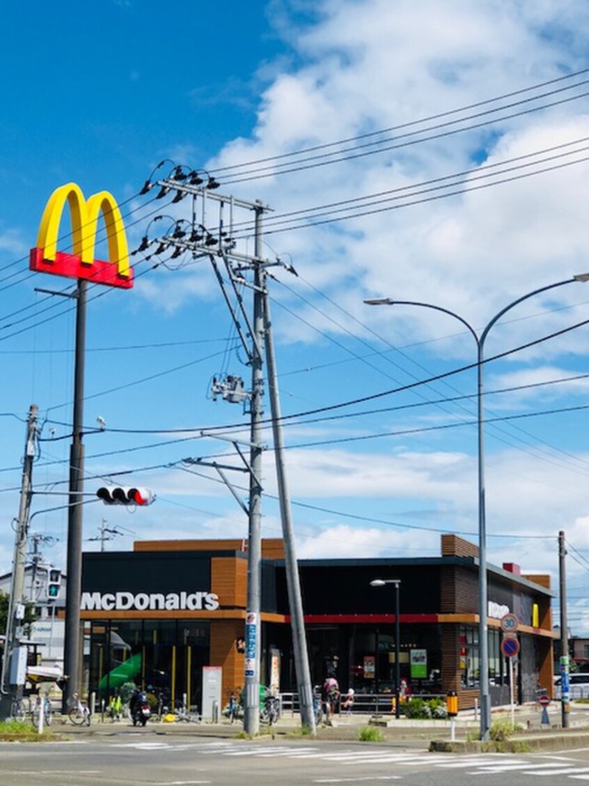 マクドナルド(その他飲食（ファミレスなど）)まで280m サンキャッスル・16
