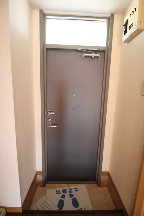 玄関 多賀城イーストB