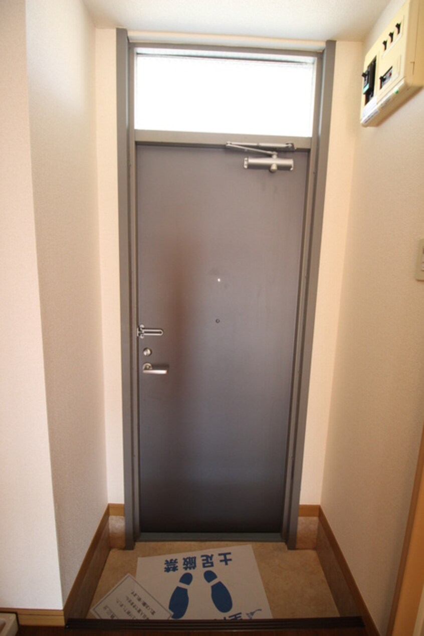 玄関 多賀城イーストB