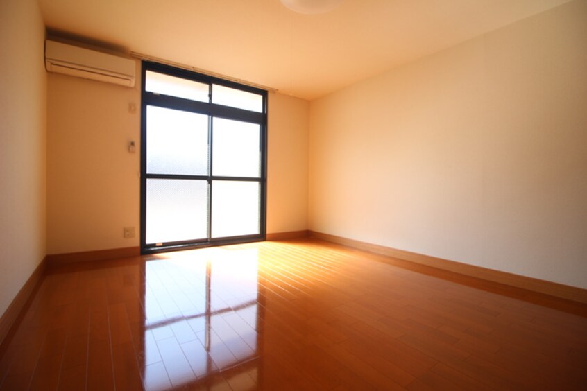 居室 多賀城イーストB