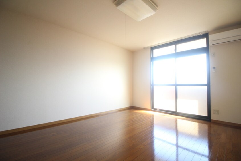 居室 多賀城イーストB