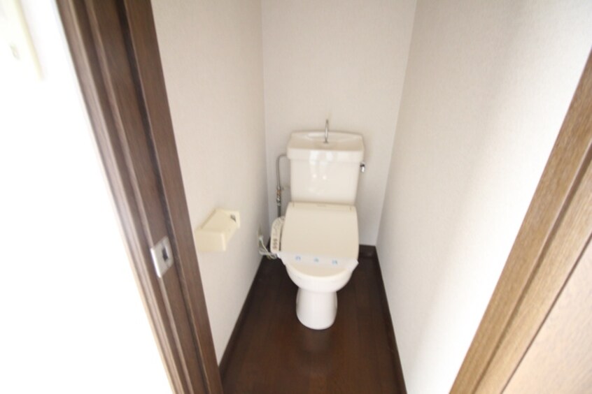 トイレ ホワイトキャッスル遠見塚15番館