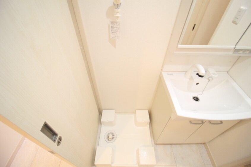 洗濯機置場 unリヴィエール高松