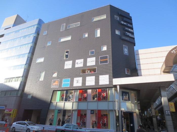 Kurax(ショッピングセンター/アウトレットモール)まで550m ＫＤＸレジデンス一番町