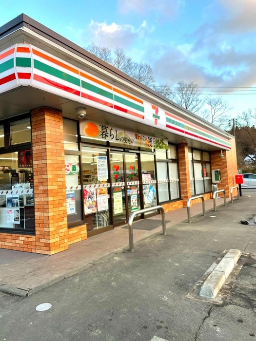 セブンイレブン　仙台芋沢店(コンビニ)まで2700m メゾン司Ⅱ