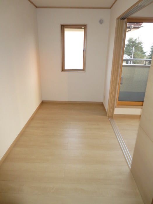 居室 CREA八木山