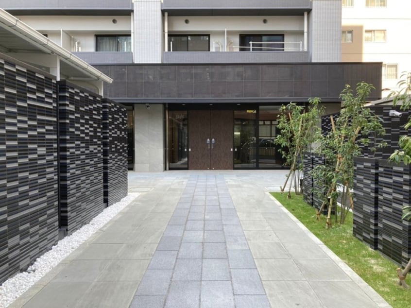 エントランス部分 ラピスラズリ上杉