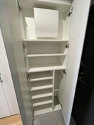 靴箱 ラピスラズリ上杉