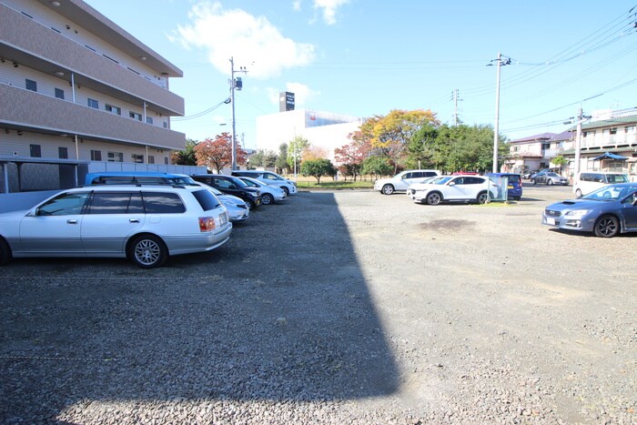 駐車場 オルテンシア泉崎Ｂ棟