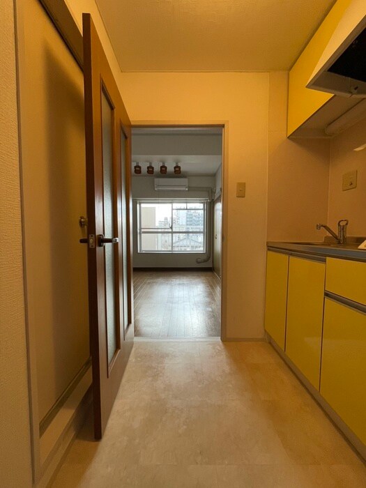 廊下 プレステージ横田