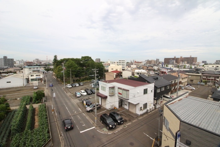 室内からの展望 宮千代アヴェニュ－