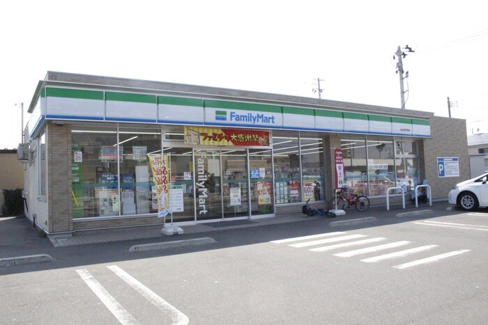 ファミリーマート　仙台荒井東店(コンビニ)まで778m アビタ21荒井