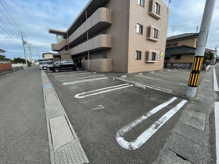駐車場 ライフポート松栄
