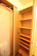 靴箱 ヴィラ・ラレ－ヌ