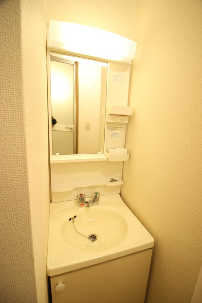 洗面 ヴィラ・ラレ－ヌ