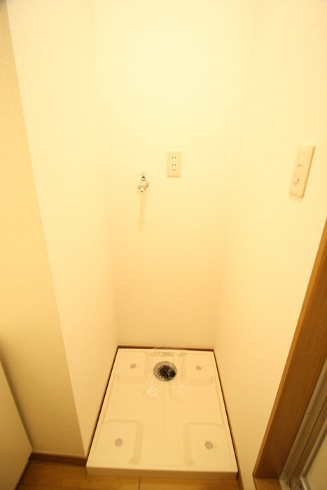 洗濯機置場 ヴィラ・ラレ－ヌ